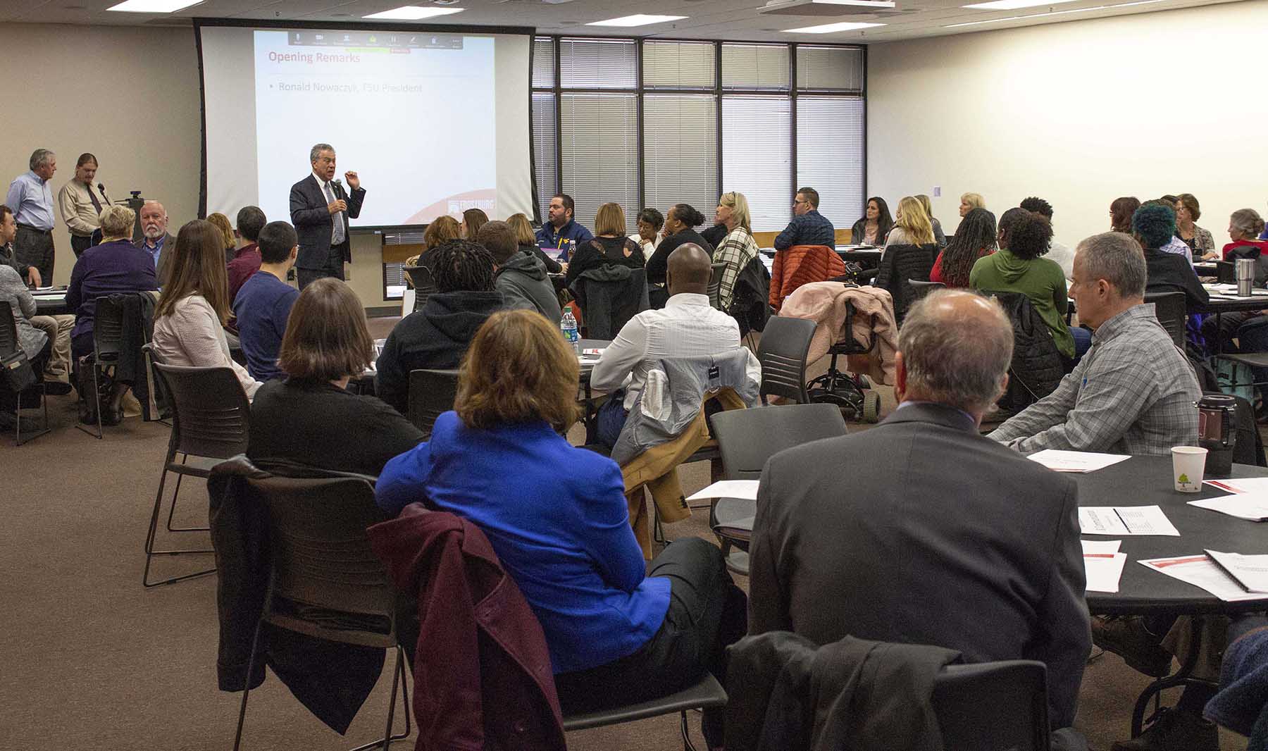 Dr. Ronald Nowaczyk speaks at Excellence in Academic Advising project task force