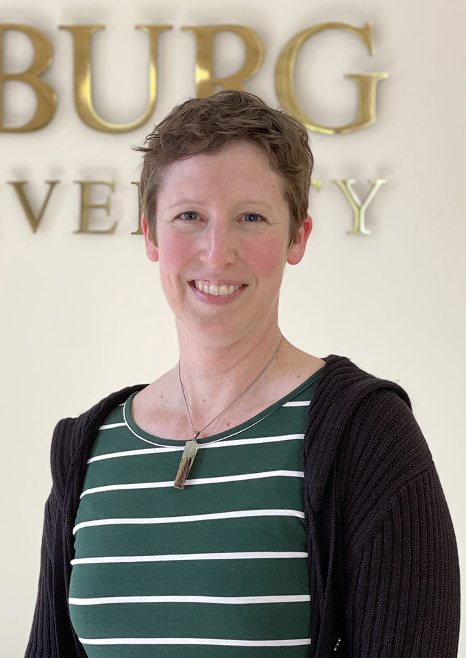 Kelly Bubp, 2022 Faculty Achievement Award Winner