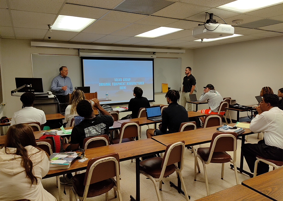 Volvo Executives, Randy Lynch & Jared Durning speak to FSU business students