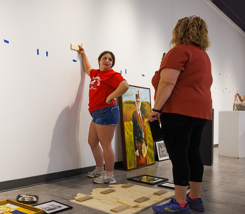 Ava hanign picture fram in Roper Gallery to hang Art