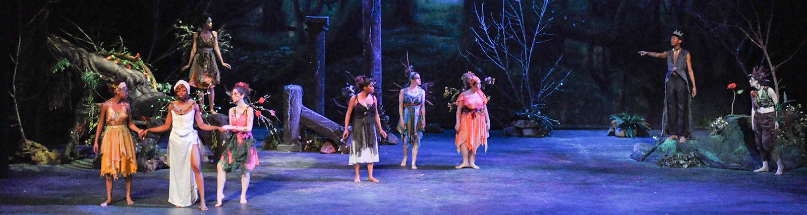 Midsummer stage and actors