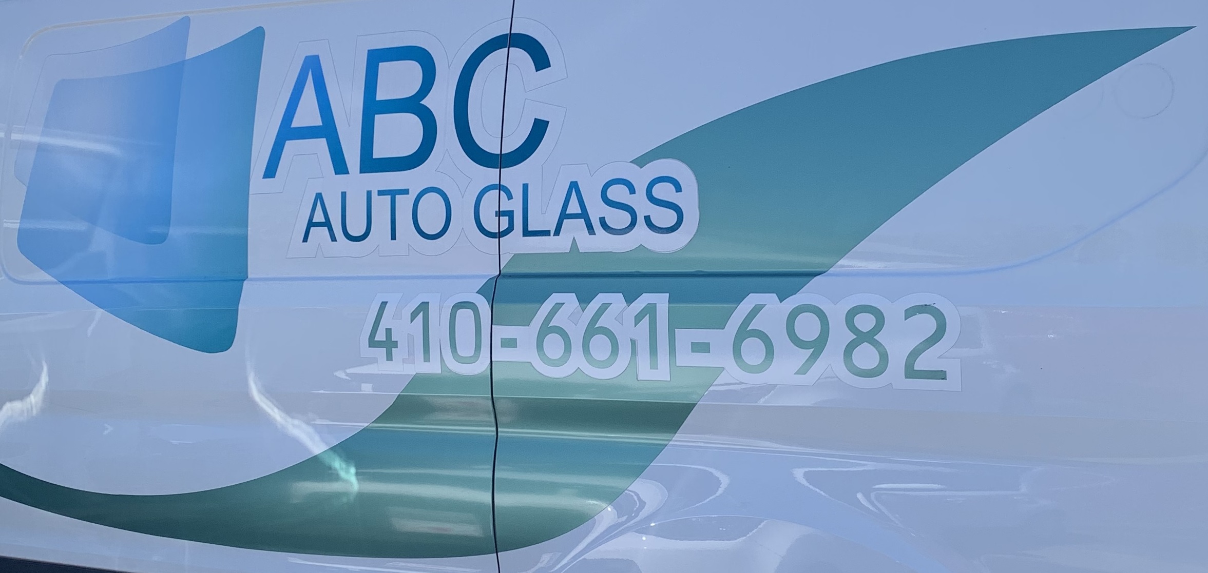 410.661.6982 Logo