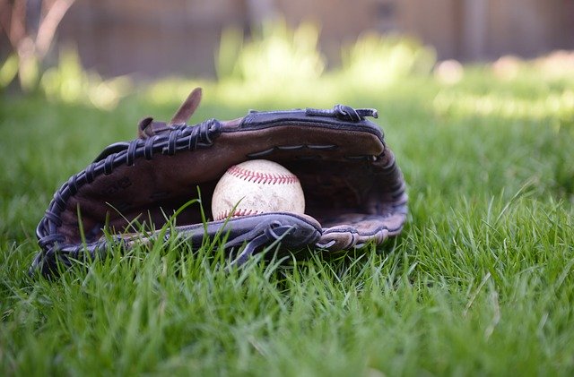 Baseball Mitt season 1 episode 9