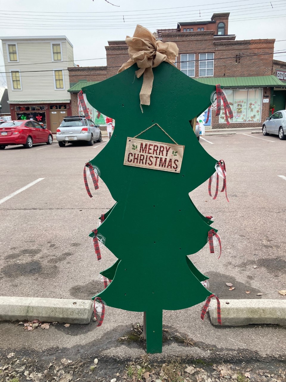 christmas-tree.jpg