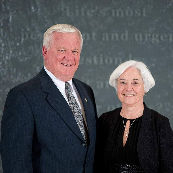 Russ '68 and Penny Younkers